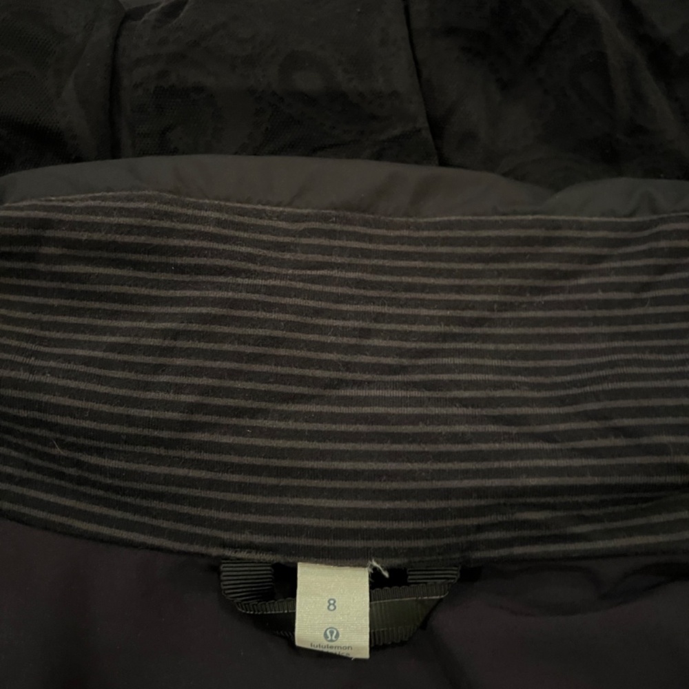 Lululemon Raindrop Jacket - Picture 9 of 10